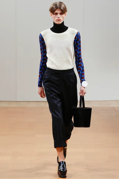 Look 37